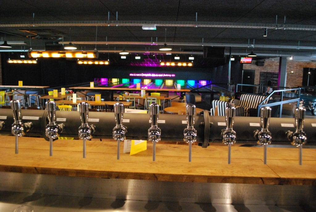 Les tireuses à bière du bar