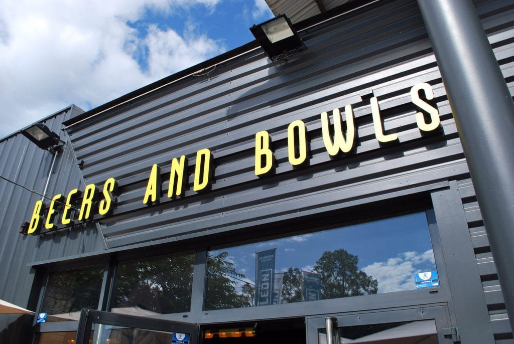 Façade du Bab's, Beers and Bowls